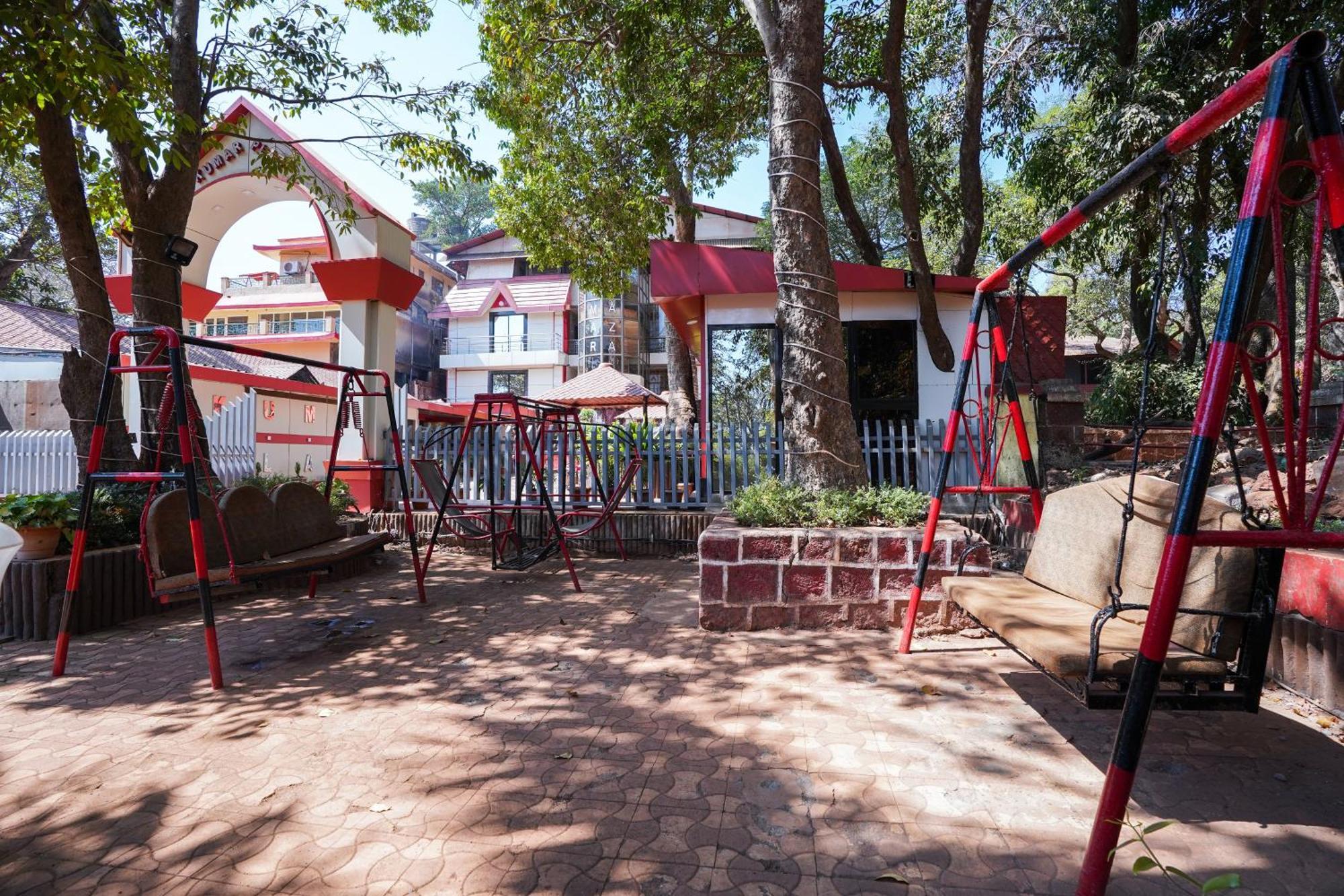Hotel Kumar Plaza Matheran Extérieur photo