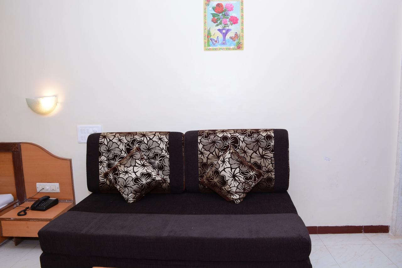 Hotel Kumar Plaza Matheran Extérieur photo