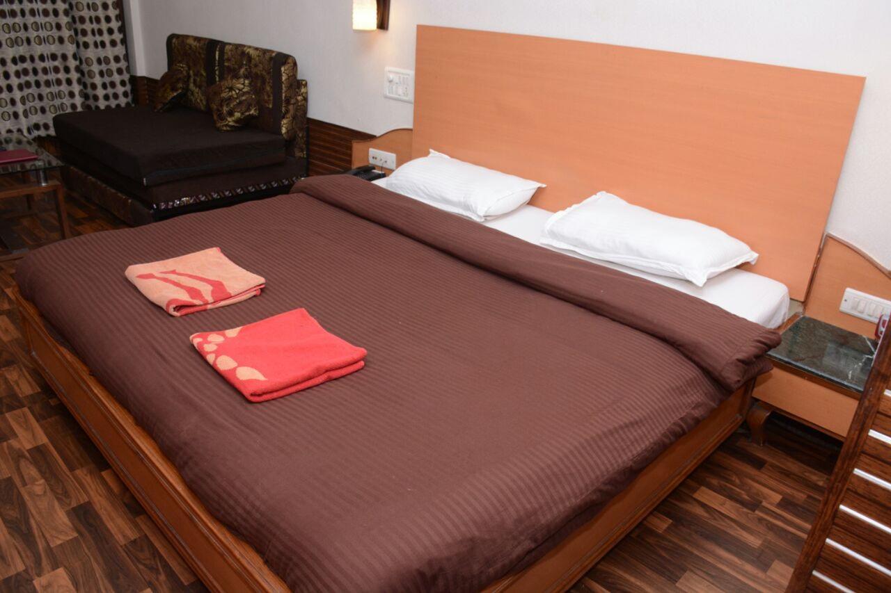 Hotel Kumar Plaza Matheran Extérieur photo
